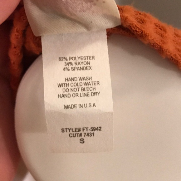 V-Neck Orange Sweater Sz S - Picture 6 of 6